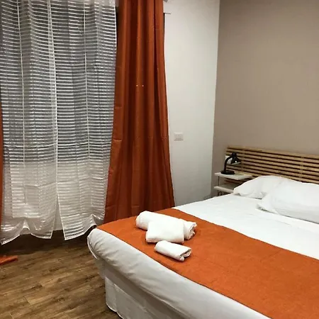 Napoli Central Station Bed & Breakfast Naples